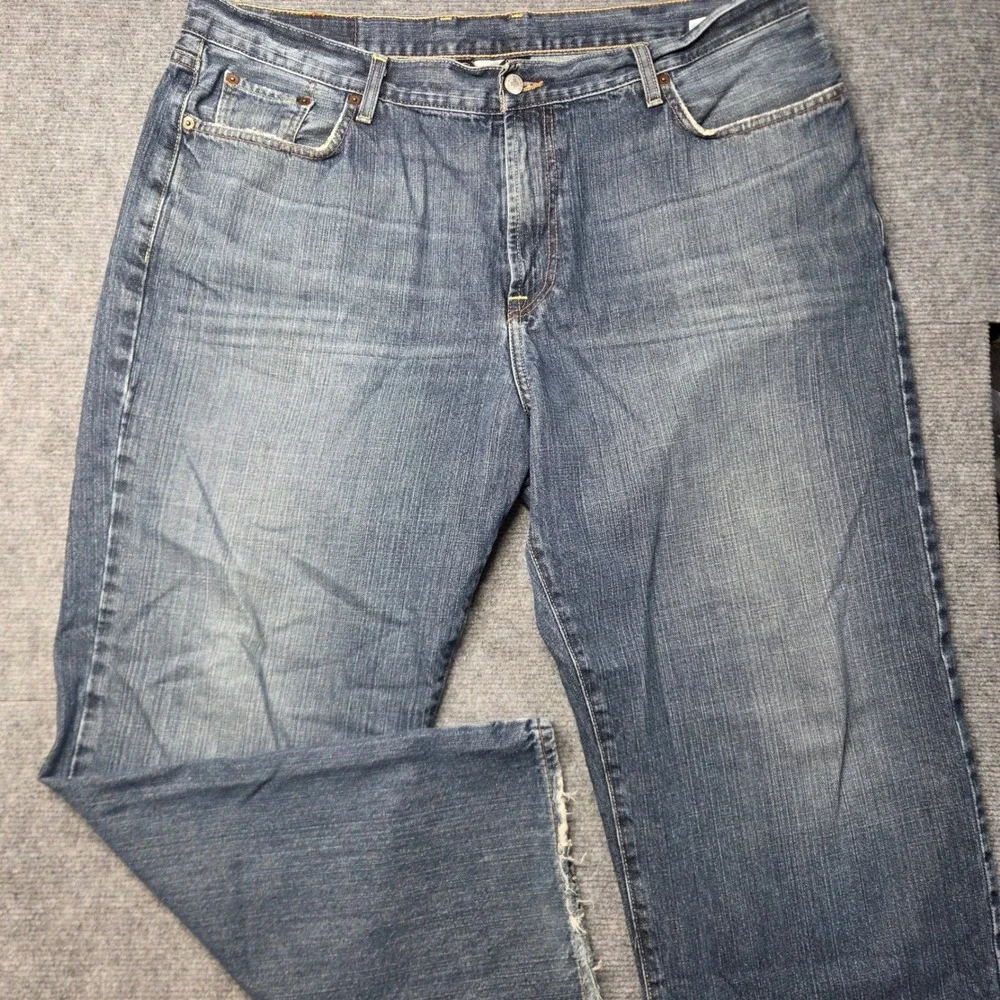 Lucky Brand Dungarees Mens 40x29 Classic Fit Blue Denim Jeans Medium Wash